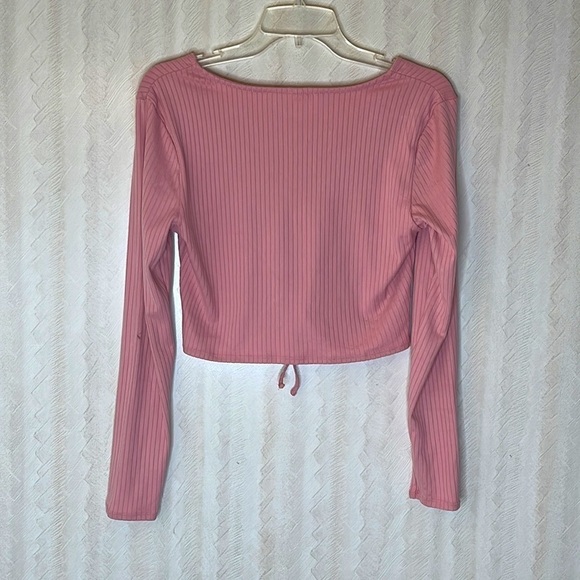 ❤️ 🆕 NO BOUNDARY Pink Ribbed Crop Top Size M - Picture 3 of 4